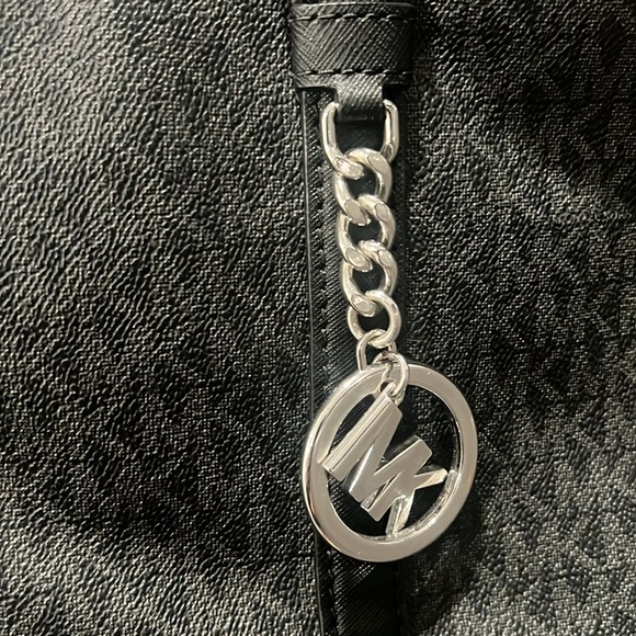 Michael Kors laptop bag EUC black with gray MK and silver hardware - Picture 3 of 14